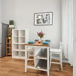 Center In Prenzlauerberg Lägenhet