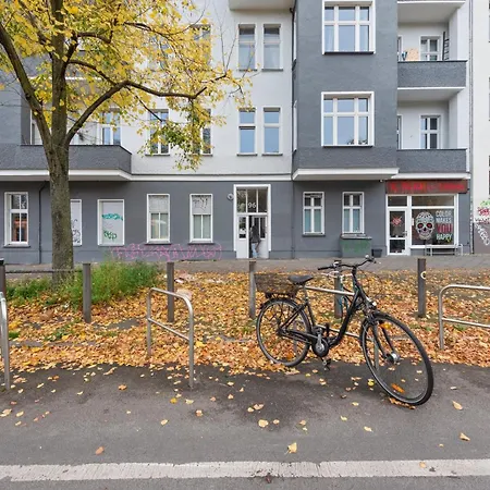 Center In Prenzlauerberg Lägenhet